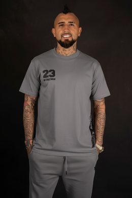 POLERA THE KING Gris